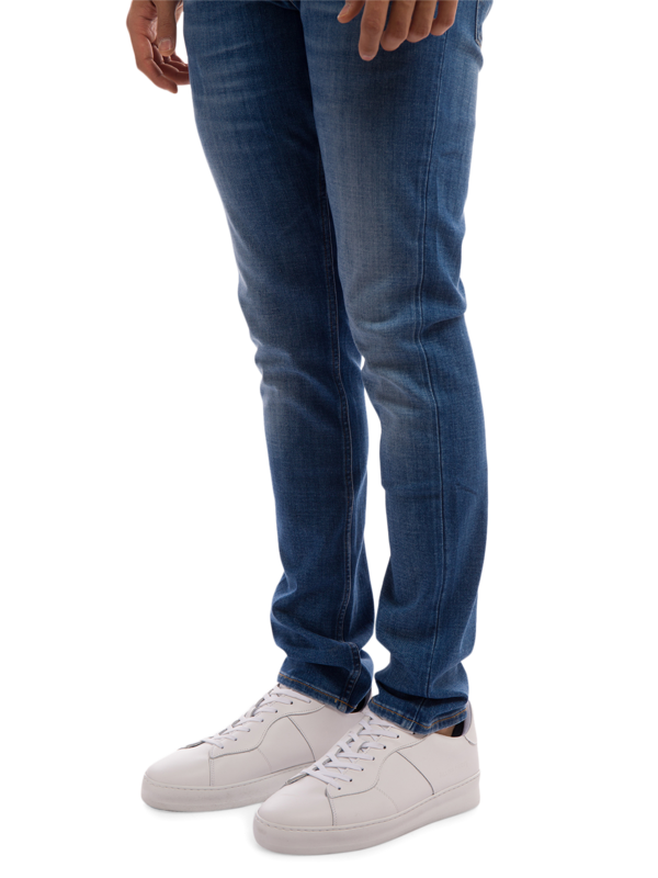 White Light Plain Court Sneakers