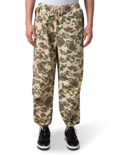 بنطال بتصميم عسكري