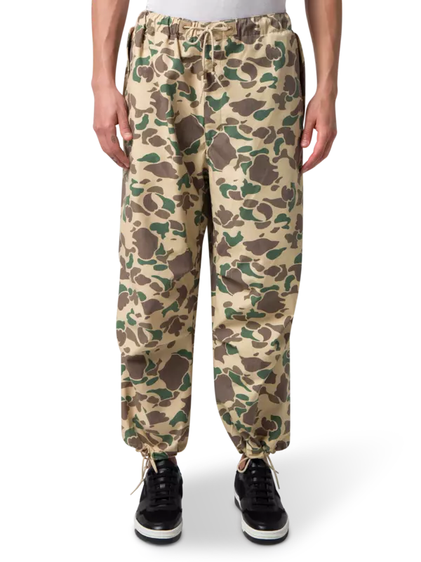 بنطال بتصميم عسكري