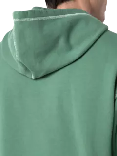 هودي مزين بغرز ثلاثية