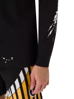 تيشيرت بأكمام طويلة ونقشة مربعات