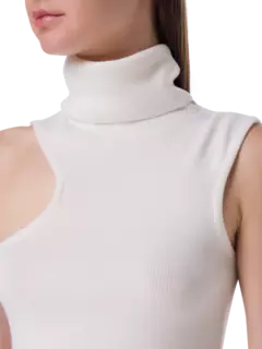 بلوزة ميليتا