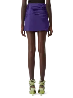 تنورة قصيرة مكشكة بلون كستنائي