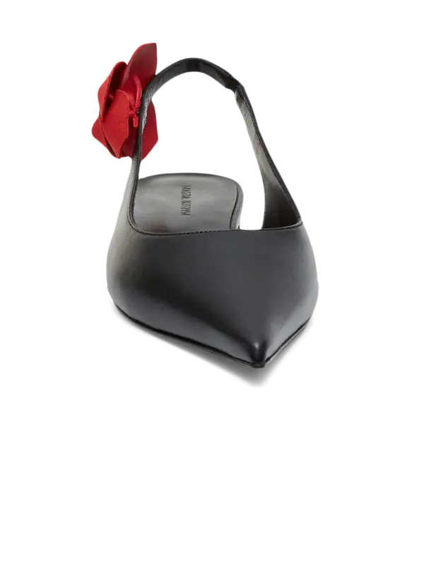 حذاء مسطح بحزام حول الكاحل مزين بوردة