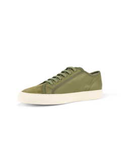 TOURNAMENT LOW TOP SNEAKER