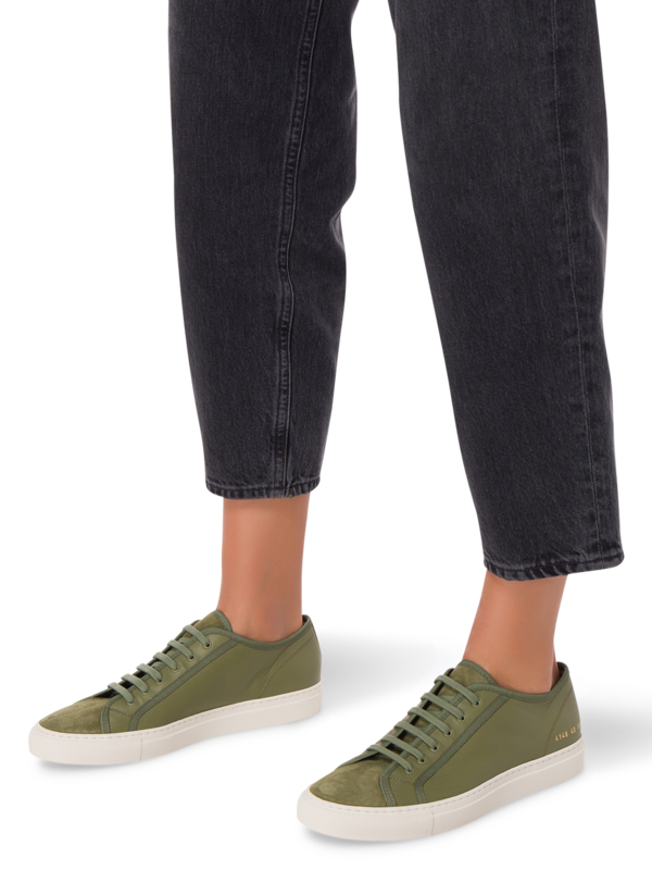 TOURNAMENT LOW TOP SNEAKER