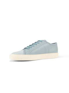 TOURNAMENT LOW TOP SNEAKER