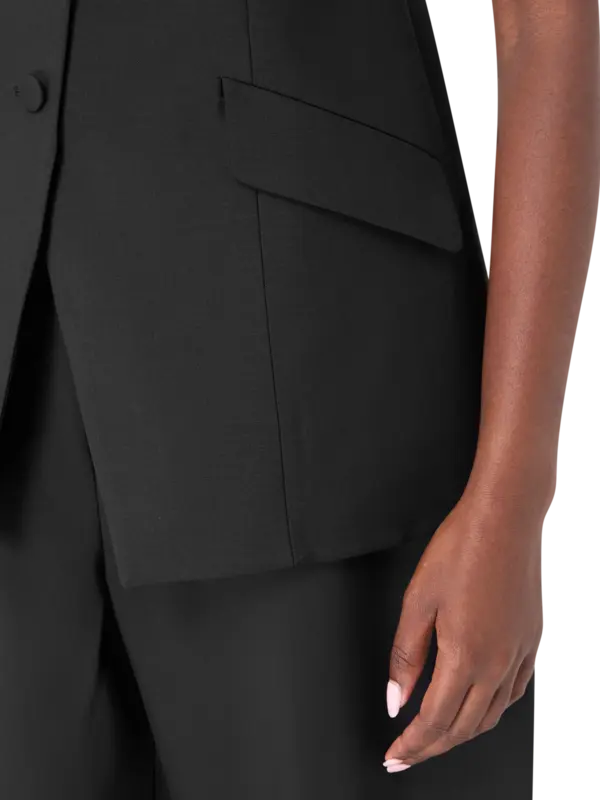 /original/417-20-054_ROHE_001 Black_5.png_convert-600x800