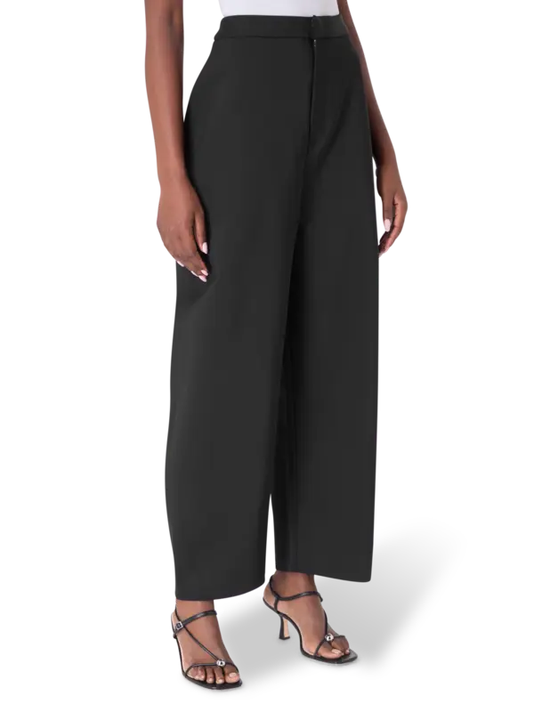 /original/417-30-123_ROHE_001 Black_1.png_convert-600x800