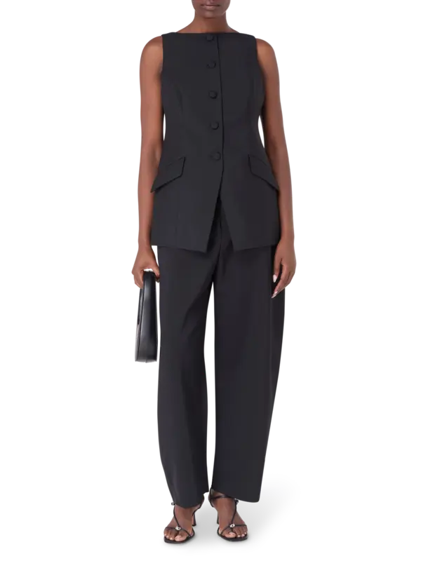 /original/417-30-123_ROHE_001 Black_2.png_convert-600x800