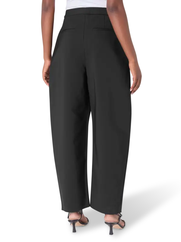 /original/417-30-123_ROHE_001 Black_3.png_convert-600x800