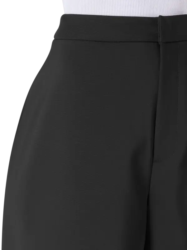 /original/417-30-123_ROHE_001 Black_4.png_convert-600x800