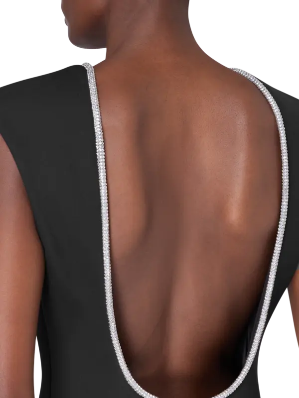 /original/417-33-034_ROHE_001 Black_5.png_convert-600x800