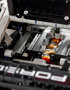 /original/42096-LEGO_00_10.jpg_convert-240x320