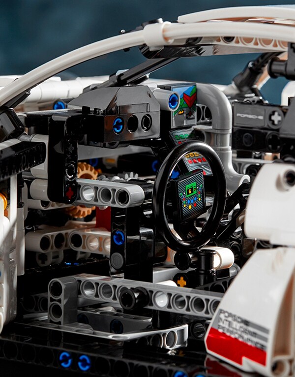 /original/42096-LEGO_00_7.jpg_convert-600x800