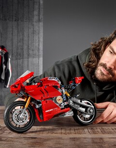 /original/42107-LEGO_00_10.jpg_convert-240x320