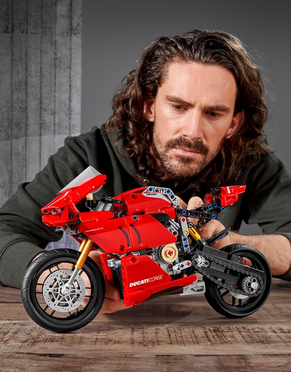 /original/42107-LEGO_00_11.jpg_convert-600x800