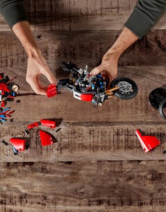 /original/42107-LEGO_00_5.jpg_convert-240x320