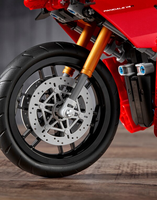 /original/42107-LEGO_00_6.jpg_convert-600x800