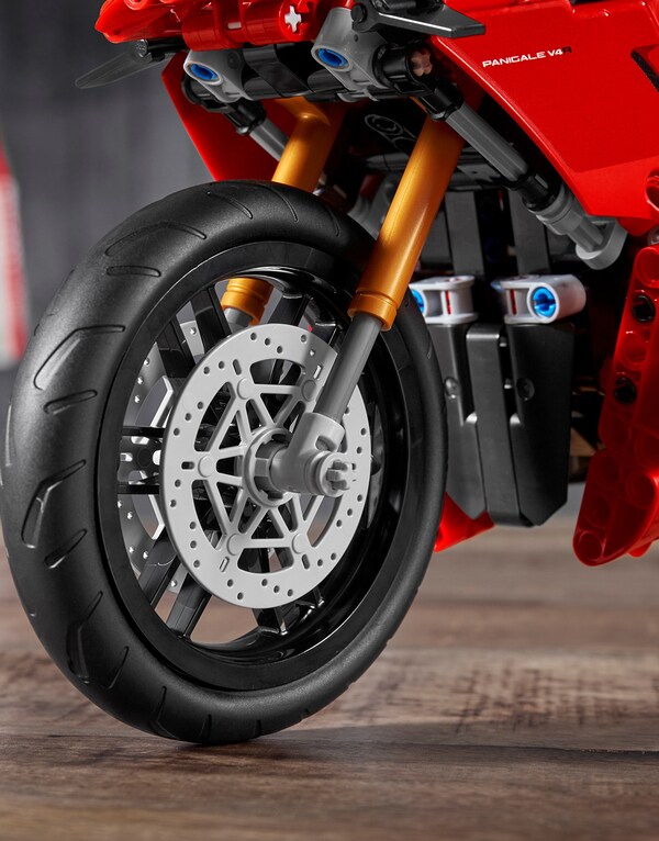 /original/42107-LEGO_00_7.jpg_convert-600x800