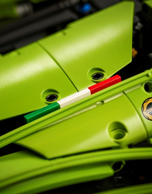 /original/42115-LEGO_00_11.jpg_convert-600x800