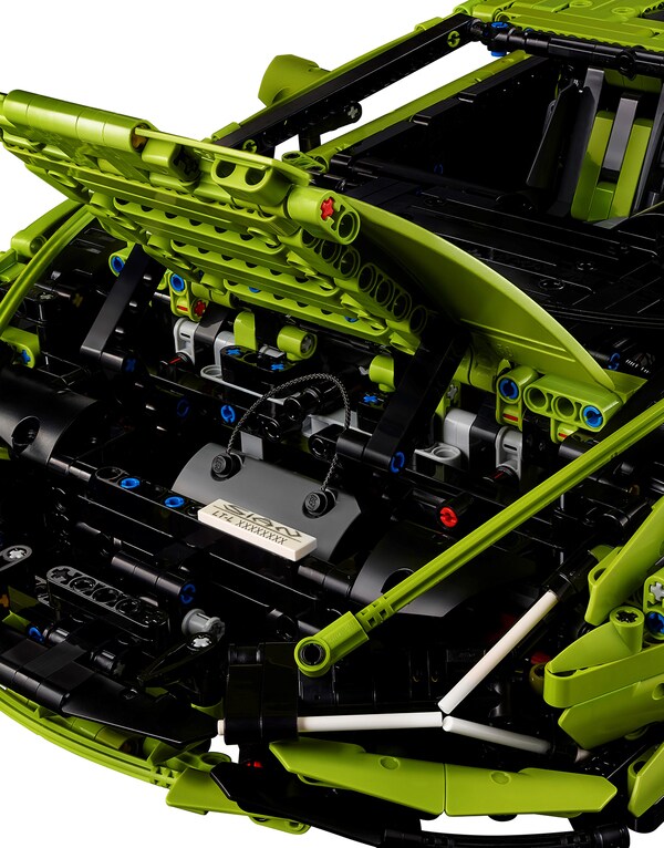 /original/42115-LEGO_00_18.jpg_convert-600x800