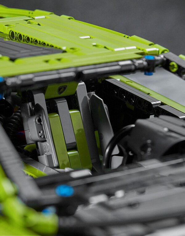 /original/42115-LEGO_00_26.jpg_convert-600x800