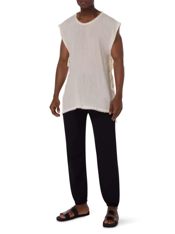 بلوزة أريس بدون أكمام