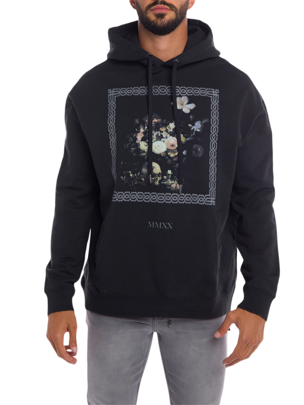 Black sweatshirt