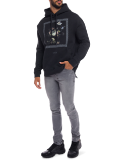 Black sweatshirt