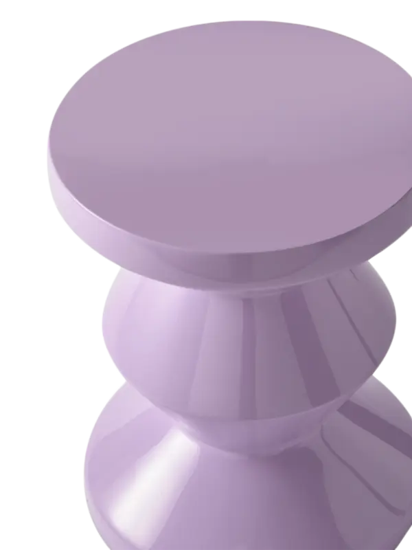 مقعد أرجواني فاتح بتصميم متعرج