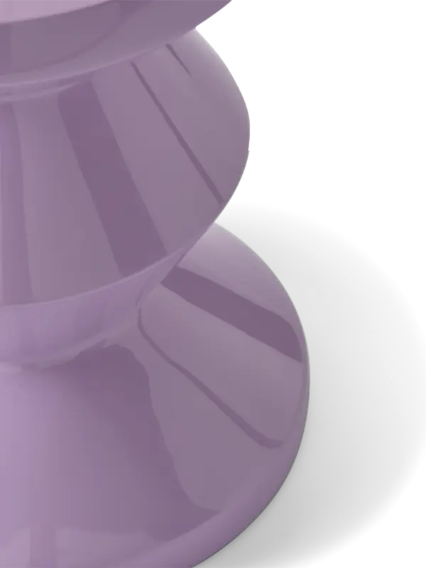 مقعد أرجواني فاتح بتصميم متعرج