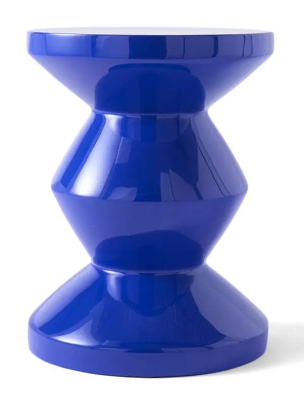 كرسي بتصميم متعرج