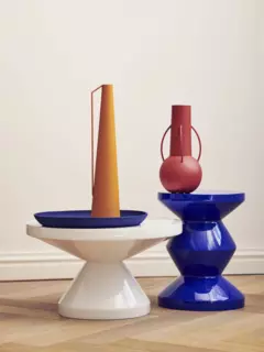 كرسي بتصميم متعرج