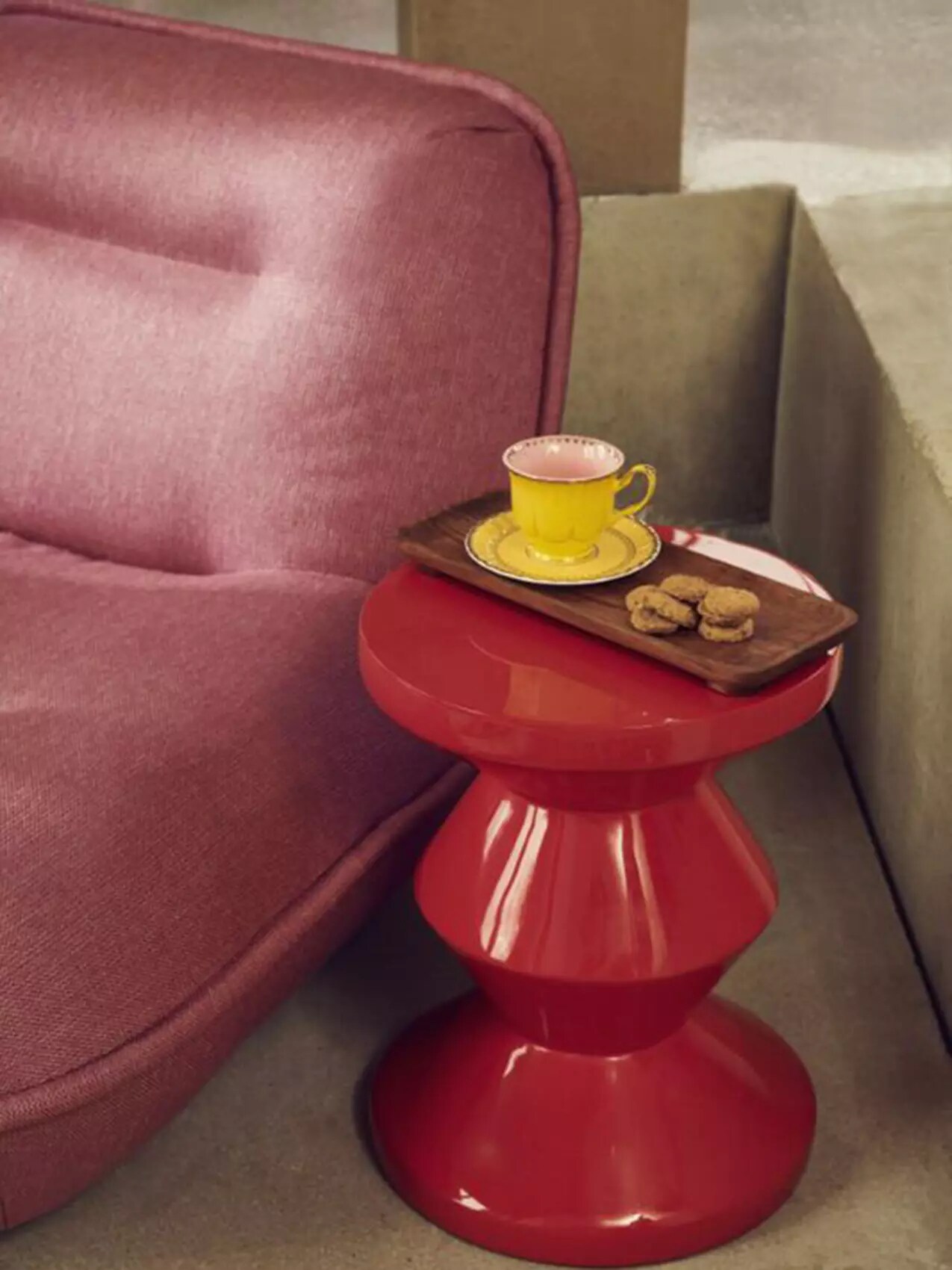 POLSPOTTEN Zig Zag Stool | THAT