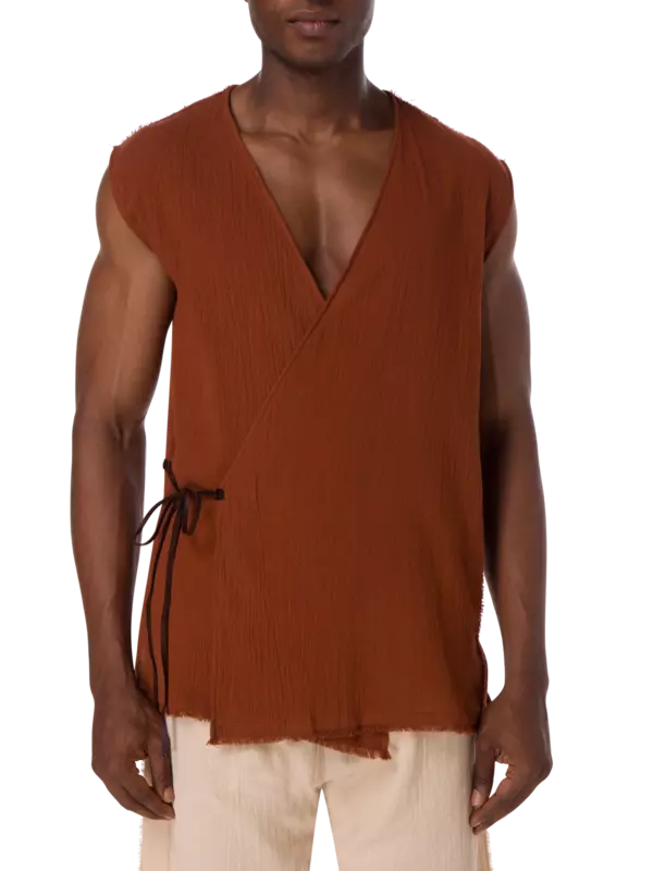 بلوزة تاتيش بدون أكمام