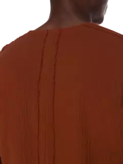 بلوزة تاتيش بدون أكمام