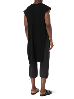 بلوزة ألومال طويلة بتصميم دائري