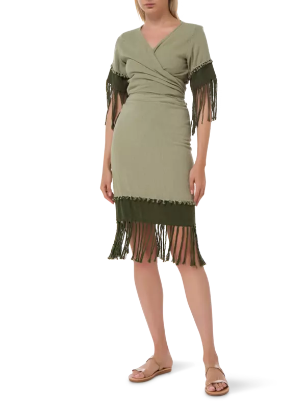 بلوزة أمارو بتصميم ملتف