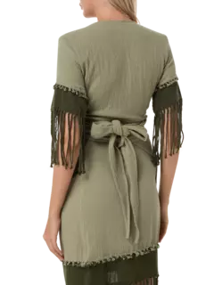 بلوزة أمارو بتصميم ملتف