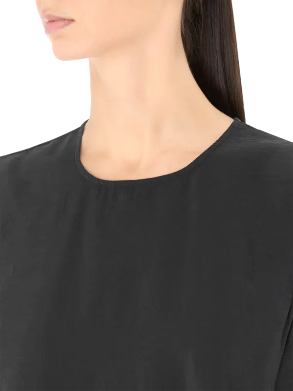 /original/615-33-160_ROHE_001 Black_4.png_convert-600x800