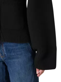 كارديجان سكارليت من الكشمير