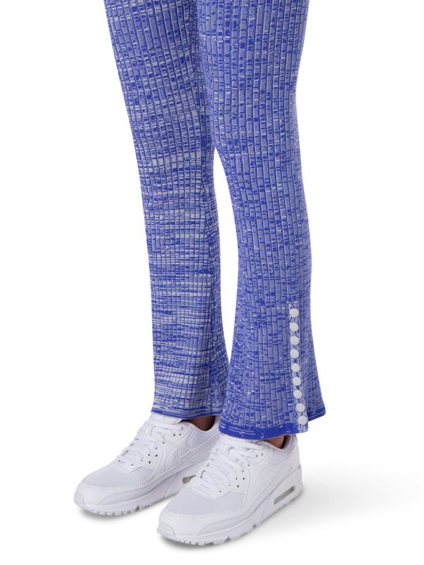 /original/835_LIVE_Blue Hour_6.png_convert-600x800