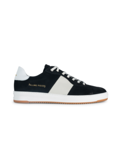 Court Strata Sneaker
