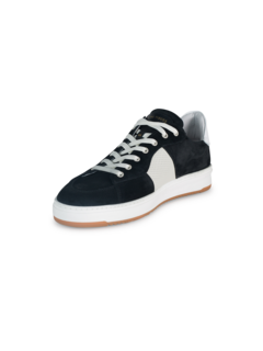 Court Strata Sneaker