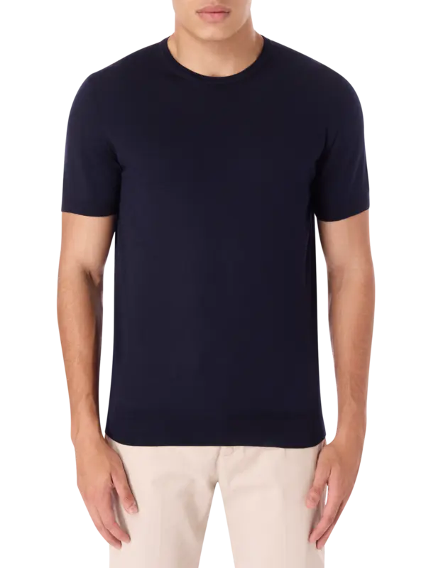 تيشرت كلاسيكي بقصة مريحة