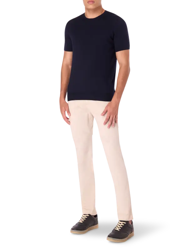 تيشرت كلاسيكي بقصة مريحة