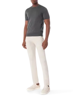 تيشرت كلاسيكي بقصة مريحة