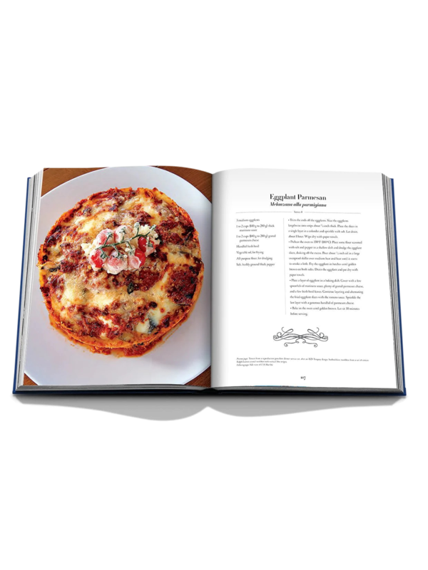 كتاب "Valentino At the Emperors Table"