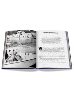 كتاب بعنوان ميكونوس ميوز